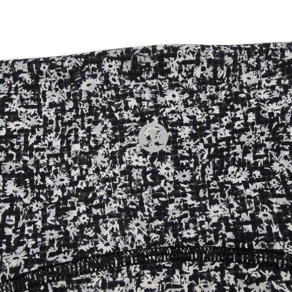 Lululemon Sole Training 7/8 Tight Side Pocket Sweat Wicking Leggings Size 2 - Picture 2 of 4